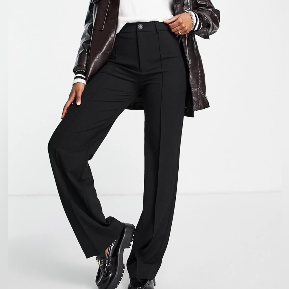 NWT pull&bear black pants with seam detail